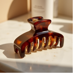 Women's Large Shark Clip