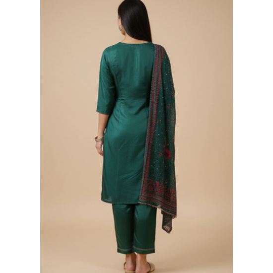 Green Thread Embroidered Straight Kurta